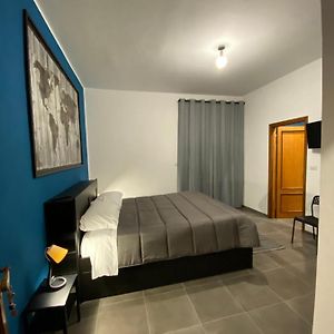 Camera con letto king size